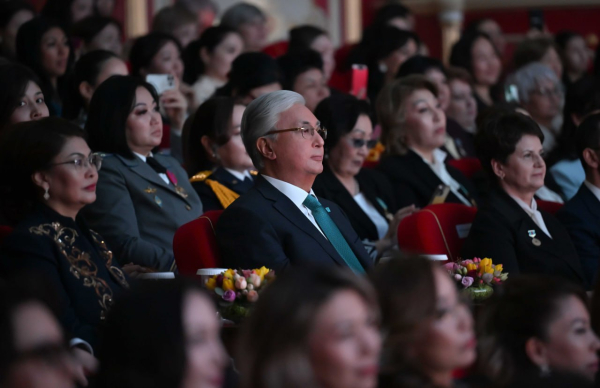 Касым-Жомарт Токаев посетил праздничный концерт