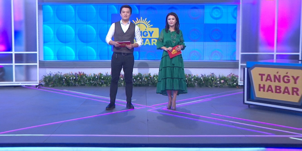 Асылбек Бақытбекұлы, Нұрбол Мұратбекұлы, Рауан Қабидолдин, Дәния Сәтбекқызы, Жігер Ауыпбаев, Дәстүр Асылхан, Жанаргүл Байбурақызы, Дариға Бадықова. &laquo;Taңғы хабар&raquo;