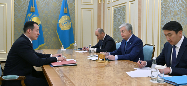 Қ. Тоқаев «QazaqGaz» ҰК» АҚ басқарма төрағасы Санжар Жаркешовті қабылдады