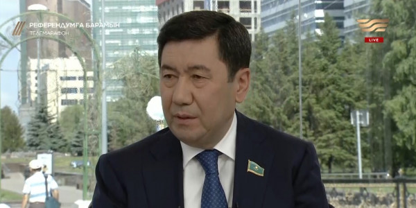 Ерлан Қошанов : Референдум арқылы қабылданатын өзгерістер &ndash; тұнып тұрған демократия