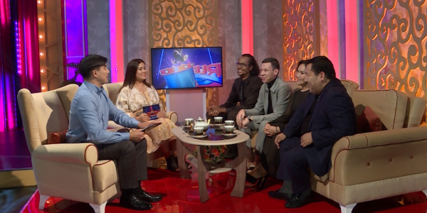 Бауыржан Бәкіров, Талғат Күзенбаев, Роза Марат, Даниель Джеймс. &laquo;Tόrletińiz&raquo;