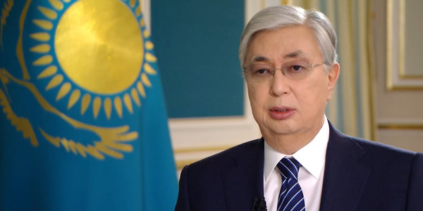 Қаңтар оқиғасы: Президент алғашқы сұхбатын неге орыс тілінде бергенін түсіндірді