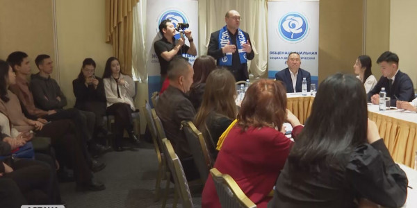 ЖСДП мүшелері сайлаушылармен кездесті