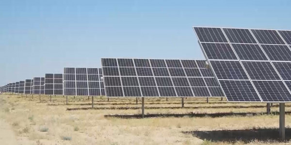 Өзбекстан мемлекеттік мекеме ғимараттарын күн панельдеріне көшіріп жатыр