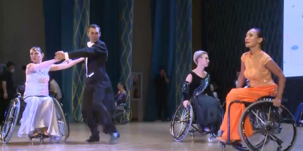 Шымкентте мүмкіндігі шектеулі спортшылар арасында республикалық би сайысы басталды