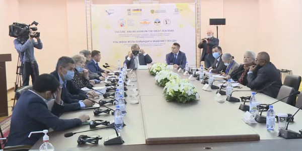 Карл Байпақовтың 80 жылдығына арналған халықаралық конференция өтті