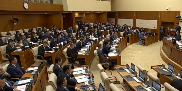 Призывать к ответственности блогеров предложили депутаты партии &laquo;Ауыл&raquo;