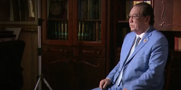 Мемориальную доску памяти Заслуженного деятеля культуры Шомишбая Сариева открыли в Алматы