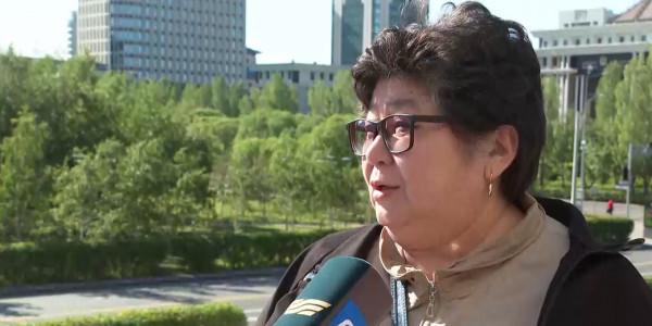 Елорда тұрғындары референдумға белсенді қатысып жатыр