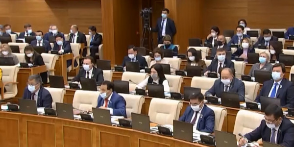 Стрельба в Алматы стала поводом к рассмотрению политики Нацбанка