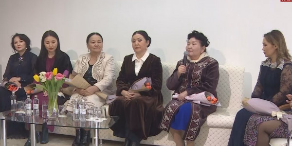 Астанада нәзік жандыларға құрмет пен қошемет көрсетілді