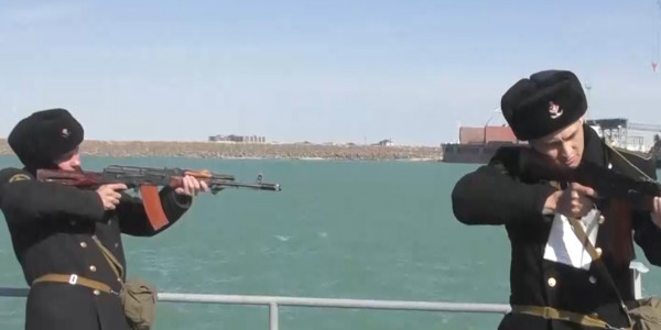 В акватории Каспия ракетно-артиллерийские корабли подняли по тревоге