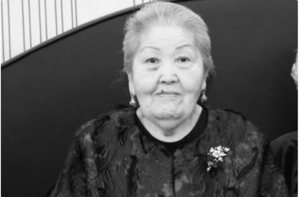 Белгілі журналист Ерлан Бекхожиннің анасы өмірден озды