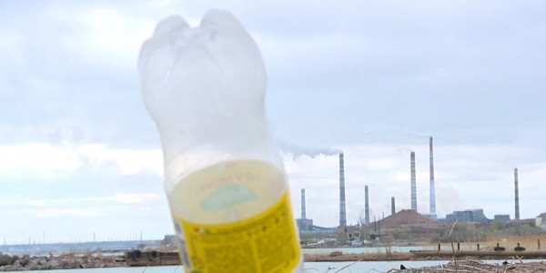 Балқаш көлінің жағасы қоқысқа толы