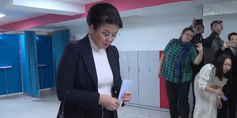Салтанат Турсынбекова проголосовала на выборах президента