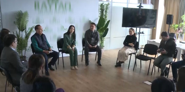 В республиканском штабе партии &laquo;Байтак&raquo; состоялась встреча с казахстанской писательницей Жамилей Бахтияркызы