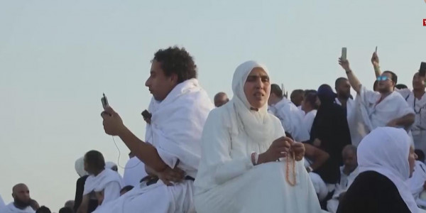 Мұсылмандар Арафат тауына жиналды