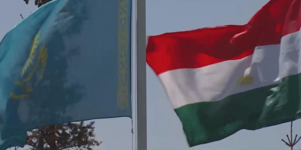 Тәжікстан президенті мемлекеттік сапармен келді