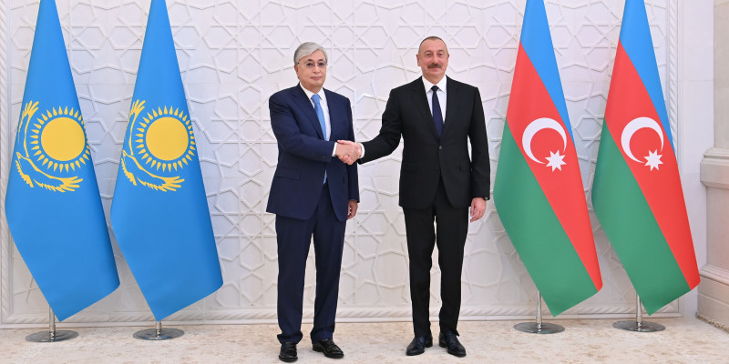 Мемлекет басшысы Қасым-Жомарт Тоқаев Әзербайжан Президенті Ильхам Әлиевпен кездесті