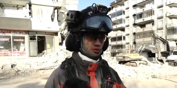 Число погибших в Турции приблизилось к 30 тысячам человек