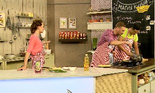 &laquo;Магия кухни&raquo;. Гости: Даурен Байназаров, Игорь Маркс