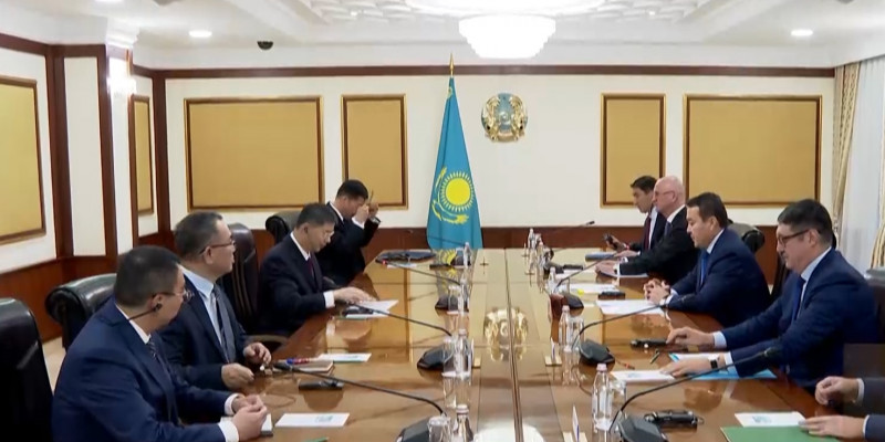 Алихан Смаилов провел встречу с главой корпорации SINOPEC Юй Баоцай