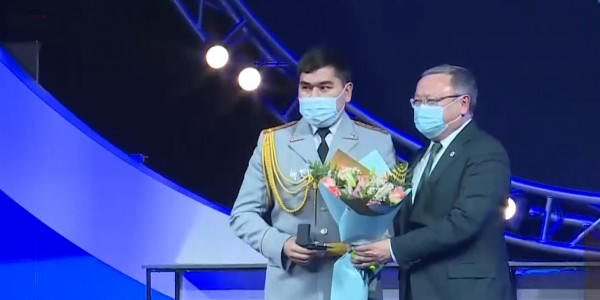 Отличившихся актюбинцев наградили за вклад в развитие страны