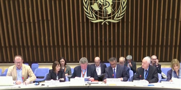 Число заболевших коронавирусом в Китае стабильно снижается