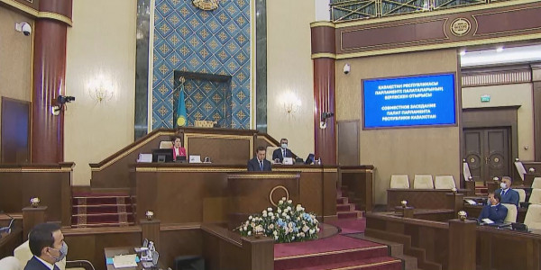 Парламент отырысында бюджеттің атқарылуы туралы есеп бекітілді