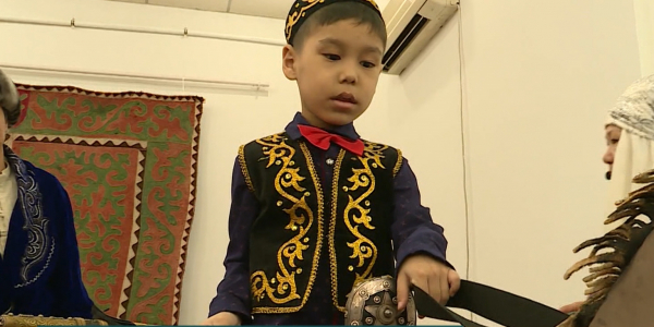 В Караганде популяризируют традиционный обряд &laquo;Ашамайға отырғызу&raquo;