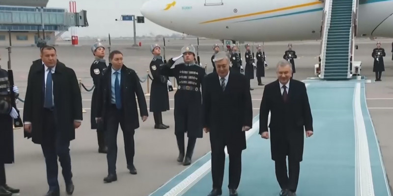 Касым-Жомарт Токаев прибыл в Ташкент с государственным визитом