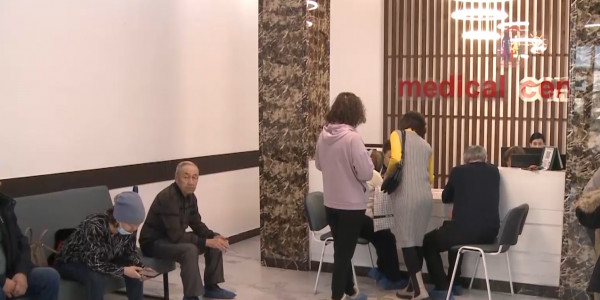 Партия &laquo;Байтак&raquo; провела встречу в одной из столичных поликлиник