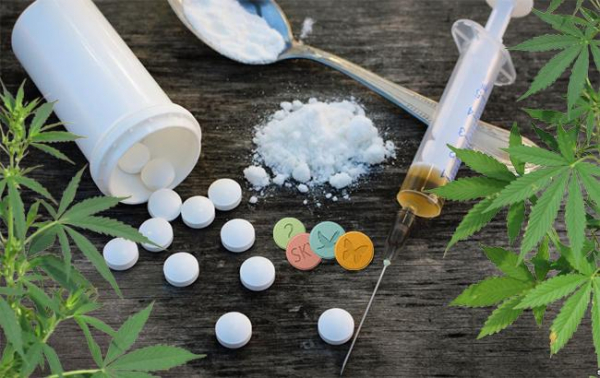 Наркозависимых в Казахстане лечат легальным наркотиком