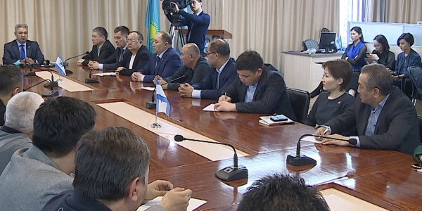 В партии &laquo;Ак жол&raquo; обсуждают участие в досрочных выборах