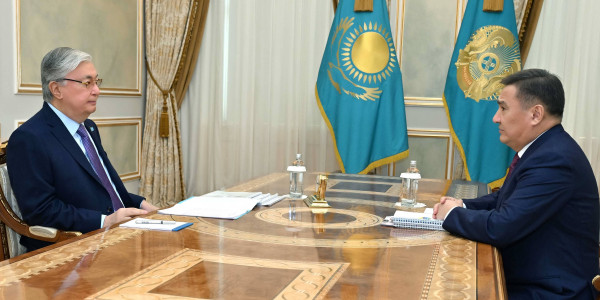 Касым-Жомарт Токаев принял акима Акмолинской области Марата Ахметжанова