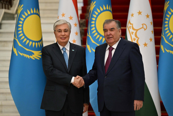 Қазақстан мен Тәжікстан президенттері шағын құрамда келіссөз жүргізді