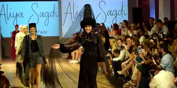 Внедрение национального колорита в казахстанский гардероб: как дизайнеры сохраняют культурную идентичность