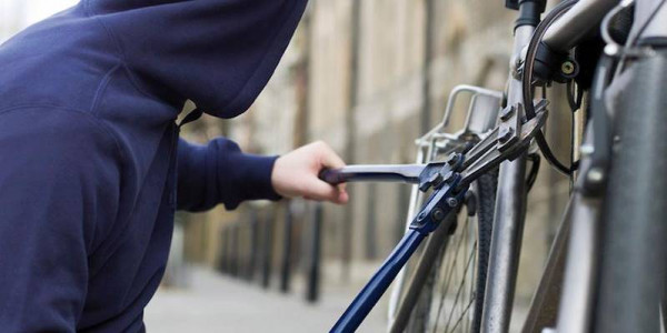 Велосипедті мінетіндерден ұрлайтындар көп