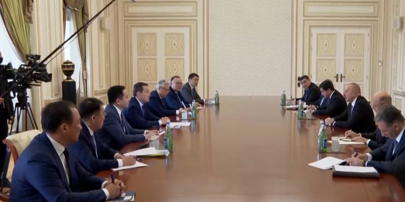 На товарооборот до 1 млрд долларов договорились Премьер-министр РК и Президент Азербайджана