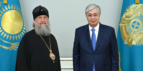 Президент принял митрополита Астанайского и Казахстанского Александра