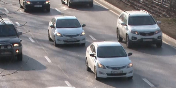 Эксперты: Владельцы авто с иностранными номерами получили неплохую отсрочку