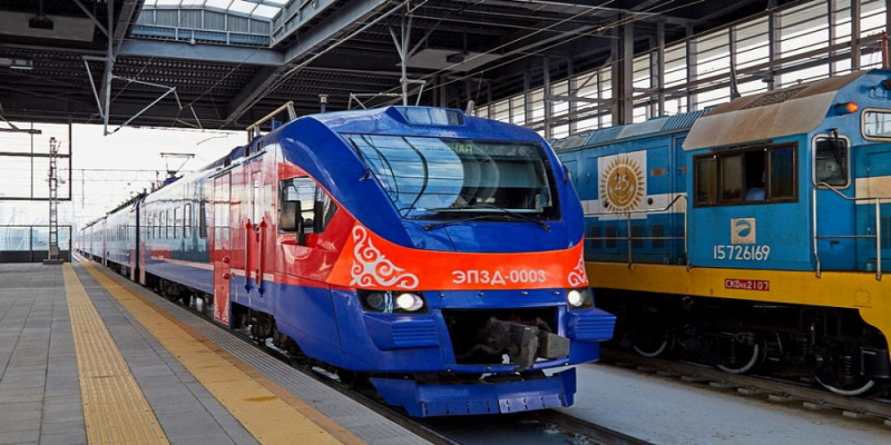 В Казахстане отменили движение все пассажирские поезда