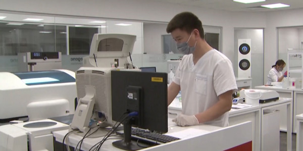 Бессимптомных пациентов с COVID-19 будут лечить дома