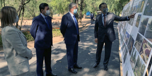 Глава государства дал ряд поручений акиму Алматы по благоустройству города