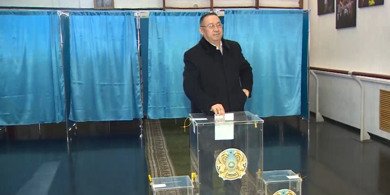 Нурлан Ауесбаев проголосовал на президентских выборах