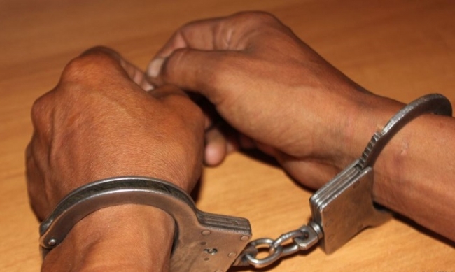 В Атырау задержан подозреваемый в изнасиловании приемной дочери
