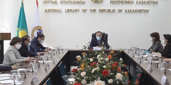 Ералы Тоғжанов зиялы қауым өкілдерімен &laquo;Ұлттық рухани жаңғыру&raquo; жобасын талқылады