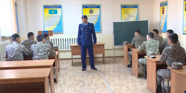 Сенат рассмотрел законопроект о воинской службе