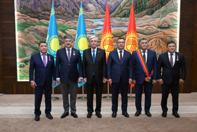 Президент Қырғызстанның мемлекет және қоғам қайраткерлерін марапаттады
