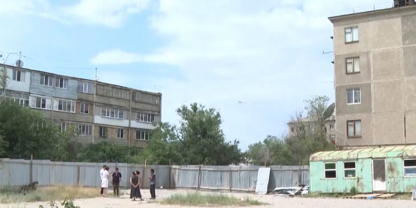 Жители многоэтажных домов в Таразе выступают против строительства бани